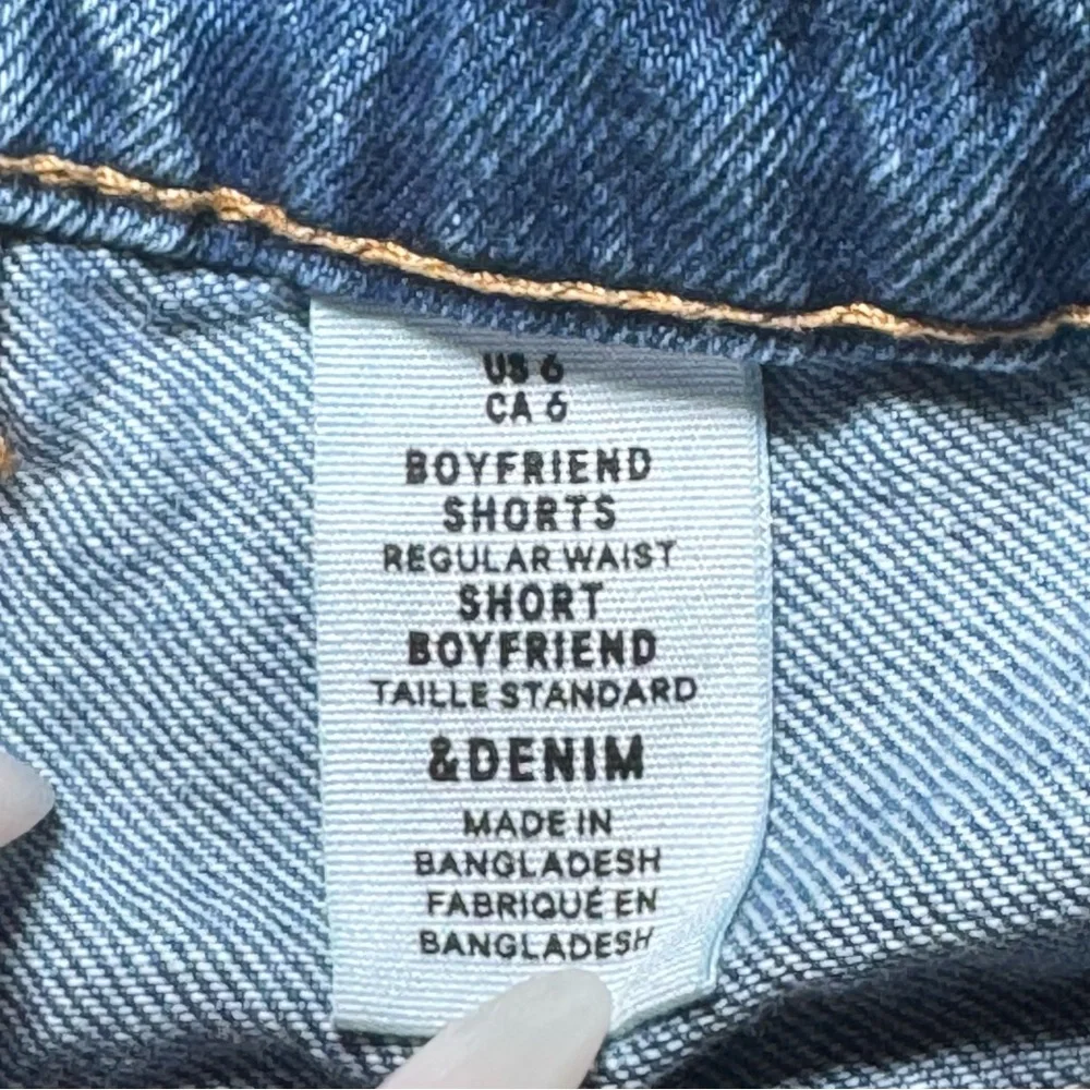H&M &Denim Light Wash Blue Denim Women's Shorts - Size: 6